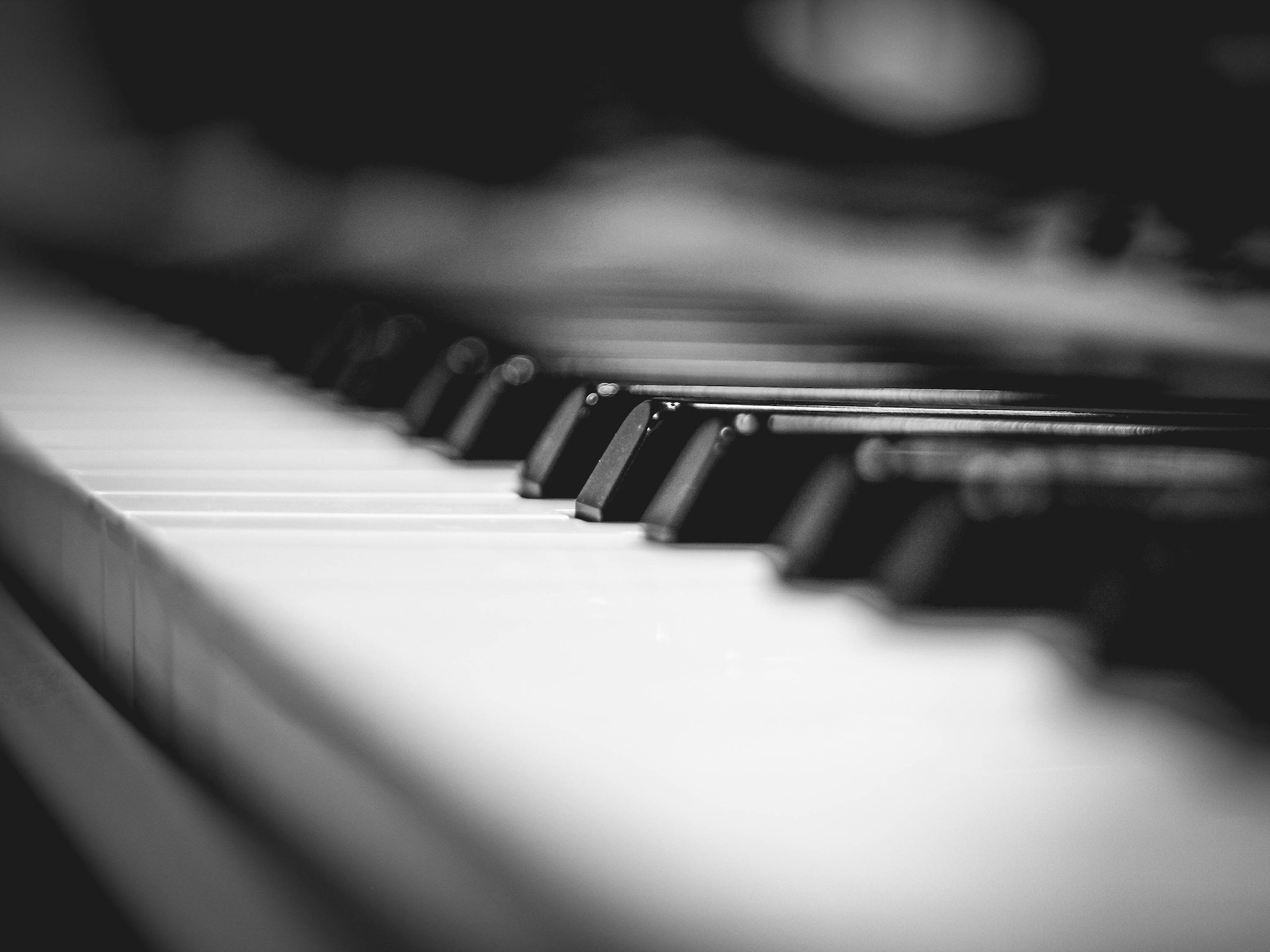 Ze Volgt Lessen Bij Enkele Grootmeesters In De Muziekstijl Onder 